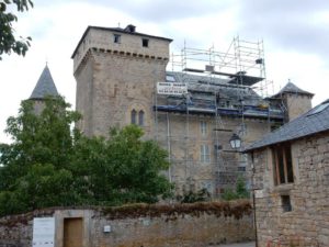 Installation d'échafaudage sur Château